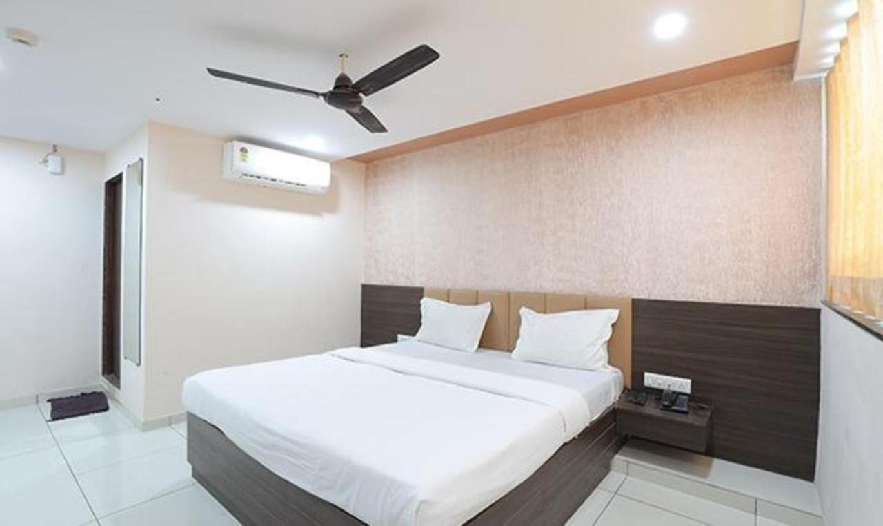 Fabhotel The Heaven Ahmedabad Eksteriør billede