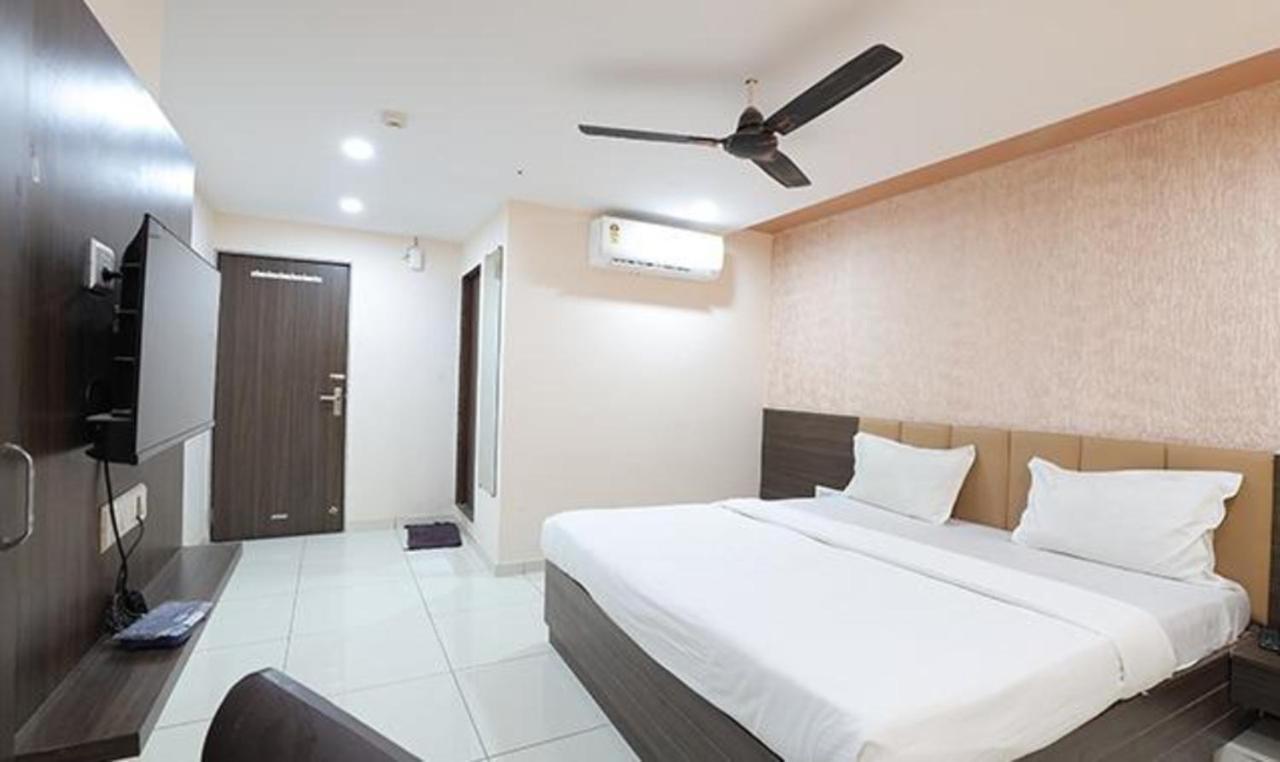 Fabhotel The Heaven Ahmedabad Eksteriør billede
